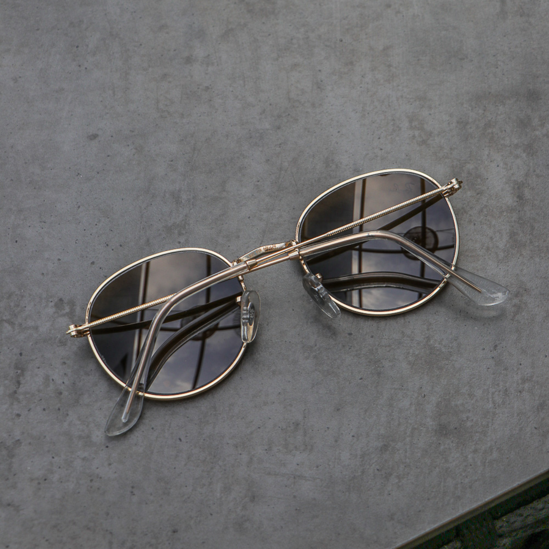 RAY-BAN New Stylish Attractive Brown & Gold 3447 Round Sunglass For Unisex