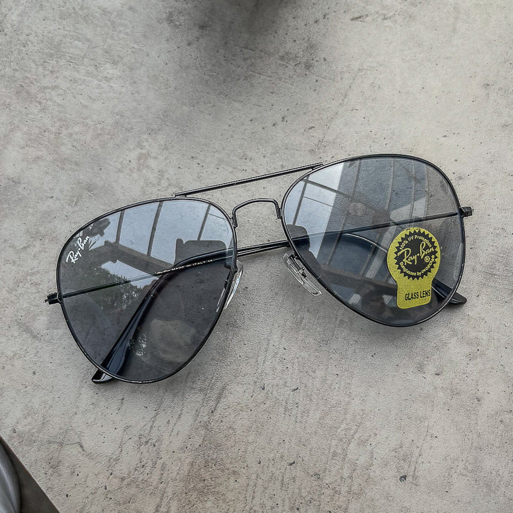 RAY-BAN Black & Black 3026 Aviator Causal Latest Sunglass For Unisex.