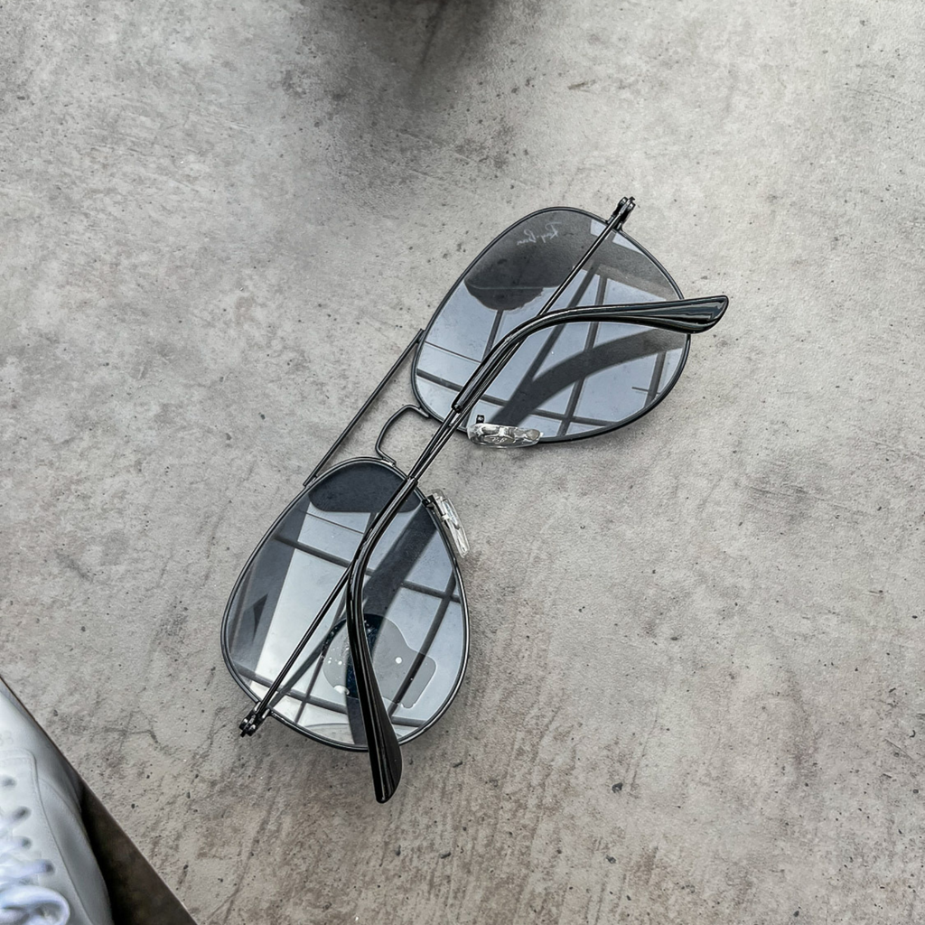 RAY-BAN Black & Black 3026 Aviator Causal Latest Sunglass For Unisex.