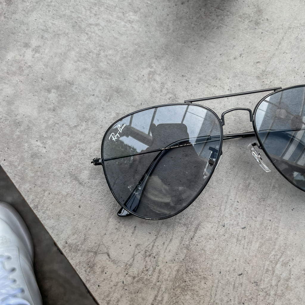 RAY-BAN Black & Black 3026 Aviator Causal Latest Sunglass For Unisex.