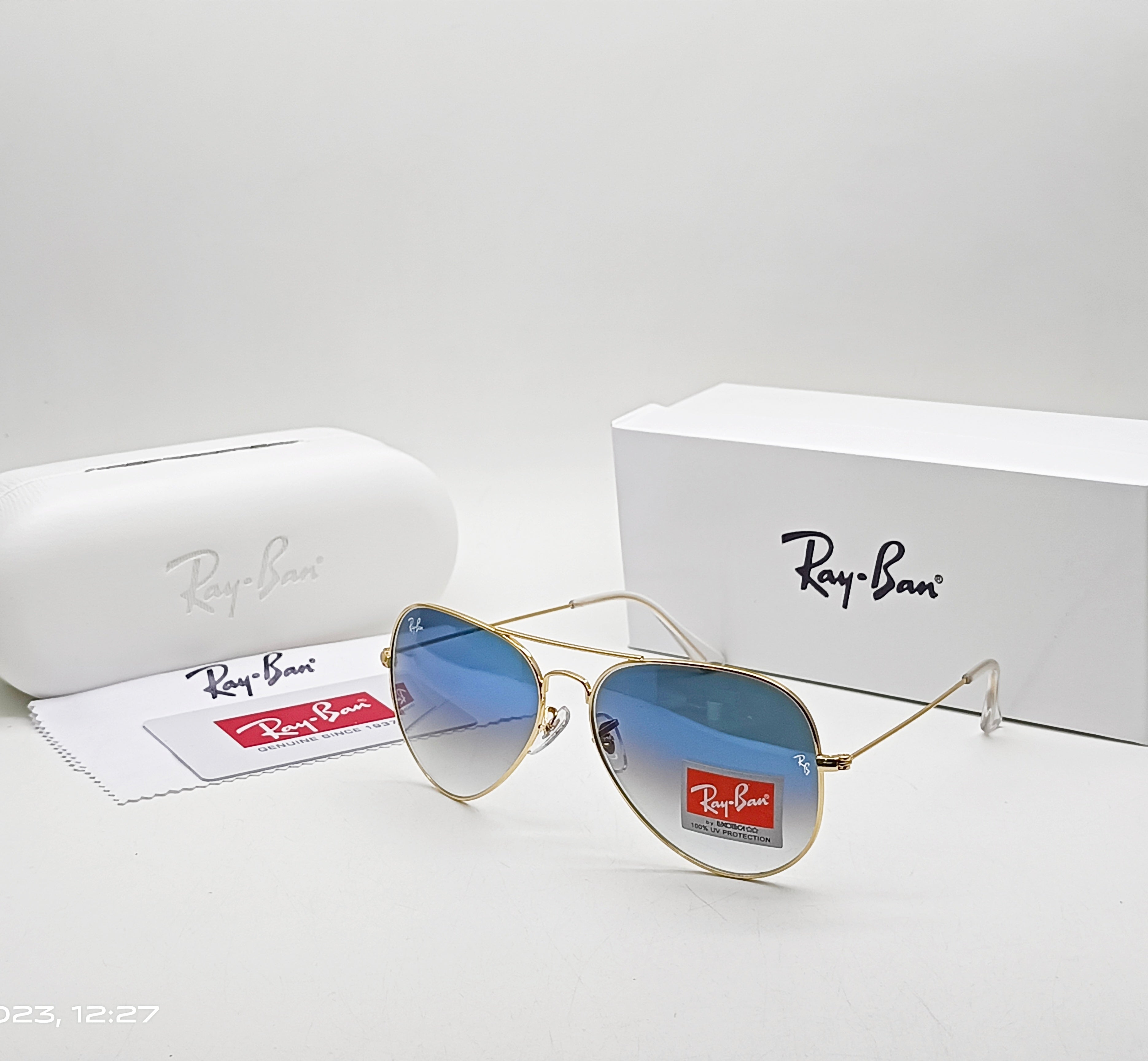 RAY-BAN Blue Shade & Gold 3026 Oval Aviator Metal Trendy Hot Favourite Wintage Sunglass For Unisex.
