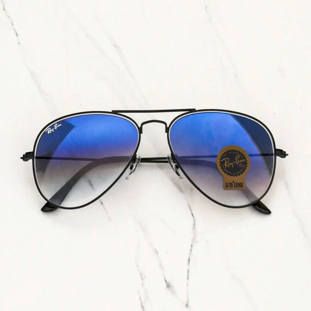 RAY-BAN Blue Shade & Black 3026 Aviator Hot Favourite Wintage Sunglass For Unisex.