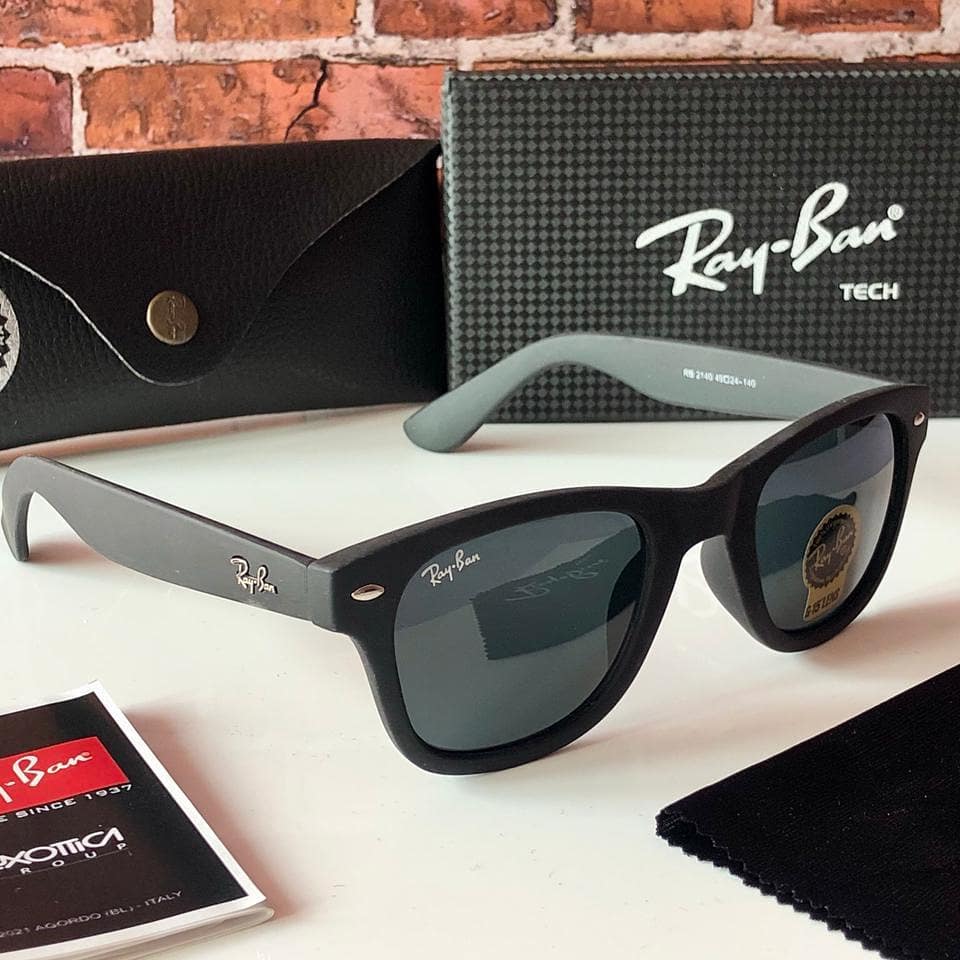 RAY-BAN Black & Black 2140 Square Trendy Hot Favourite Wintage Sunglass For Unisex.