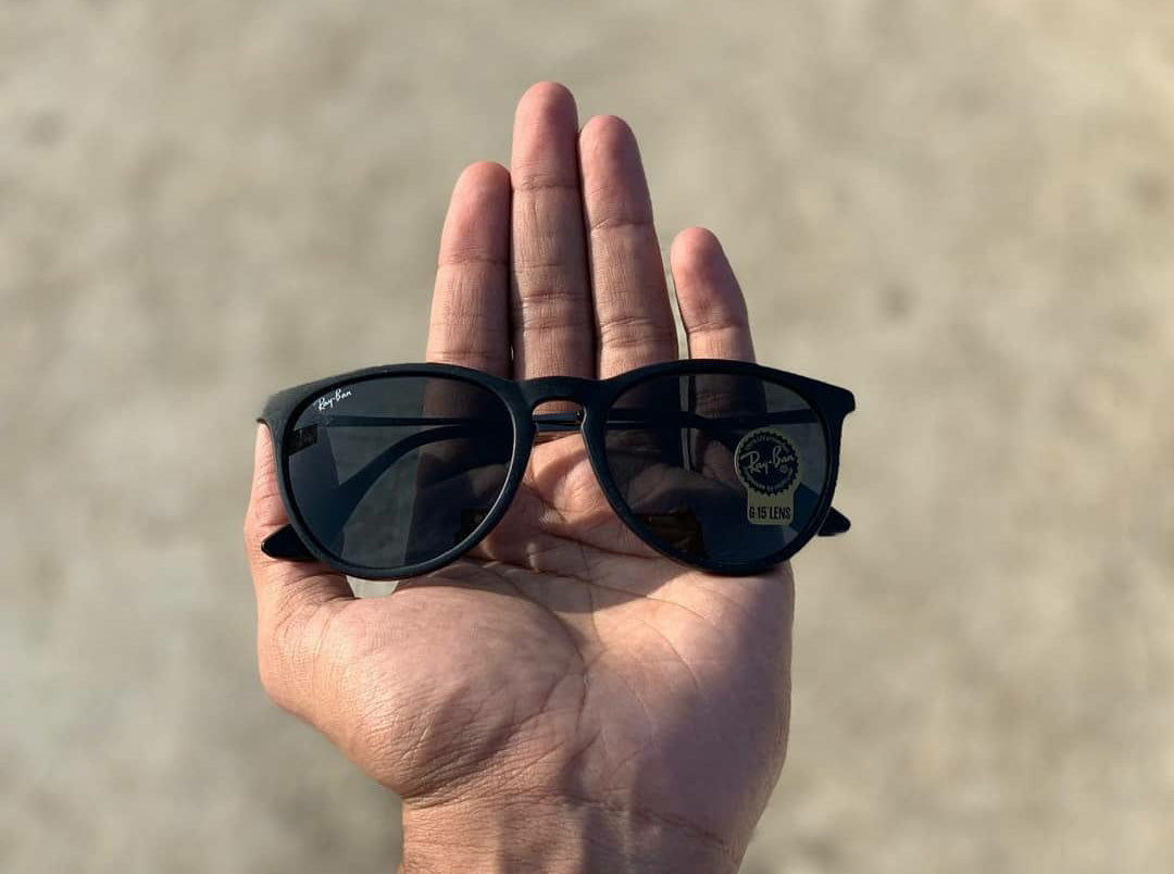 RAY-BAN New Looking Attractive Black & Black 4171 Cat Eye Sunglass For Unisex