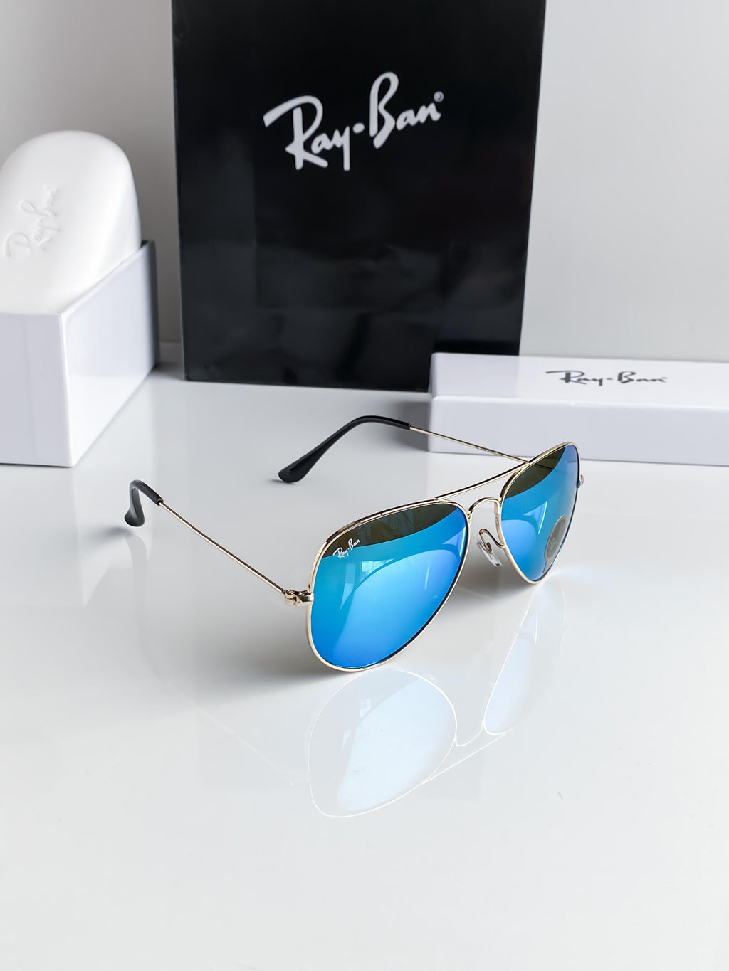 Latest Fancy All Season Special Ray Ban RB Aviator 3026 Trending Hot Favorite Fashionable Sunglass For Unisex.